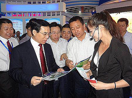 廊坊經洽會躍迪電動汽車備受青睞