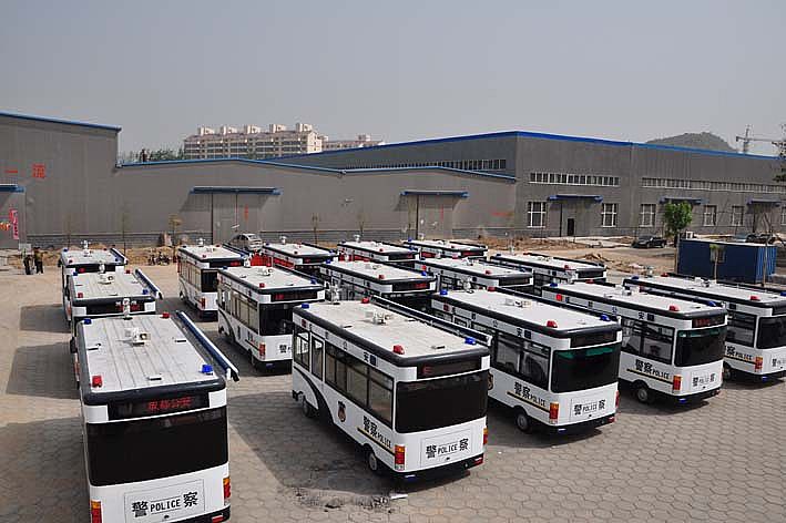 成都市公安局70臺移動警務室首批發車儀式