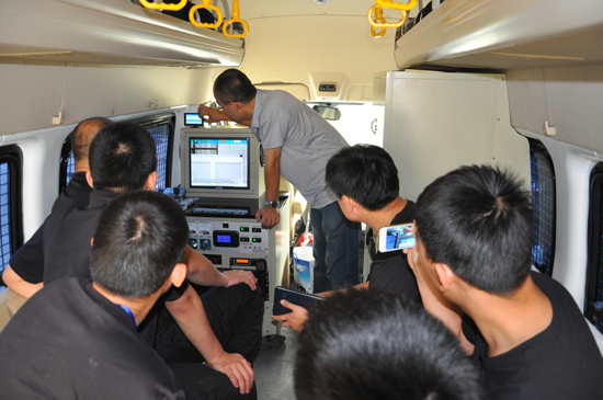 河北秦皇島反恐處突運兵車接車，全力打造平安城區(qū)