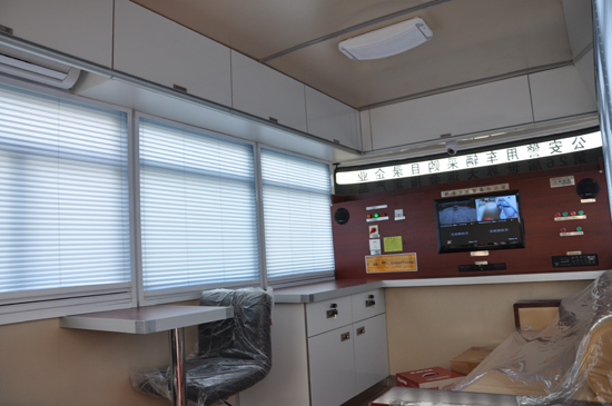 四川成都移動警務(wù)室上街，為“清網(wǎng)行動”攻堅