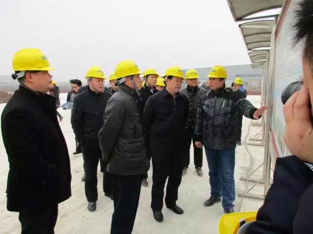 安徽省經信委主任牛弩韜一行到安慶安達爾公司調研