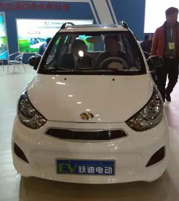 躍迪攜旗下全系新能源汽車(chē)產(chǎn)品及躍迪警務(wù)用車(chē)強(qiáng)勢(shì)亮相鄭州展