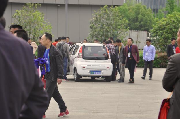 躍迪汽車強勢登錄南京新能源汽車展，引領行業發展新軌道