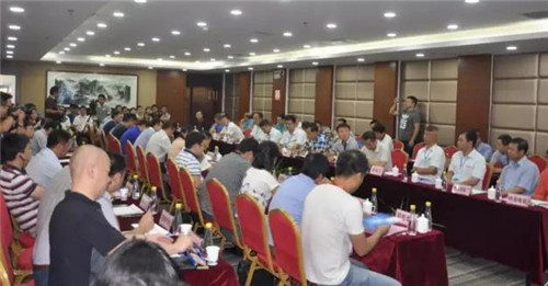 客車項目配套企業對接會現場