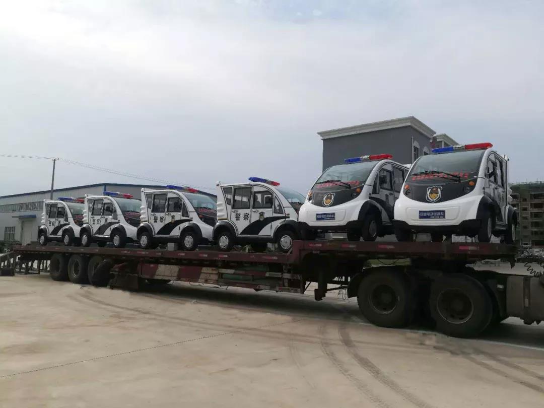 躍迪警用電動巡邏車裝車完畢,準(zhǔn)備發(fā)往甘肅