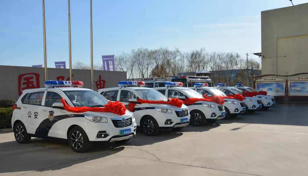 躍迪電動巡邏車裝車完畢,準備發往湖北