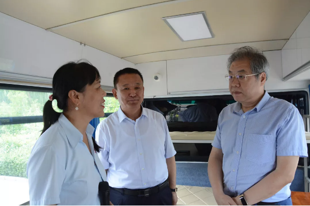 河北省政協(xié)副主席盧曉光,河北省委統(tǒng)戰(zhàn)部副部長、省工商聯(lián)黨組書記郭翠朵率調(diào)研組到躍迪集團(tuán)開展重點提案督辦調(diào)研