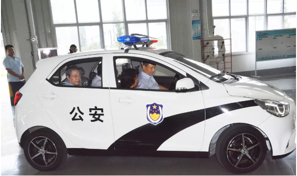 河北省政協(xié)副主席盧曉光,河北省委統(tǒng)戰(zhàn)部副部長、省工商聯(lián)黨組書記郭翠朵率調(diào)研組到躍迪集團(tuán)開展重點提案督辦調(diào)研