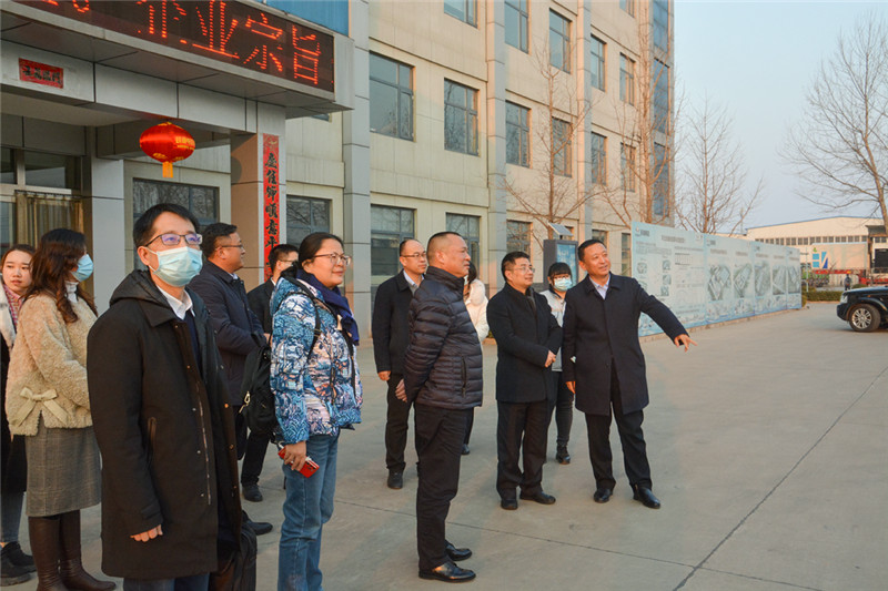 江西省新余市人民政府市長徐鴻一行蒞臨躍迪集團(tuán)考察調(diào)研