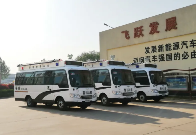 平安建設再添羽翼 躍迪移動警務室發(fā)車內蒙古