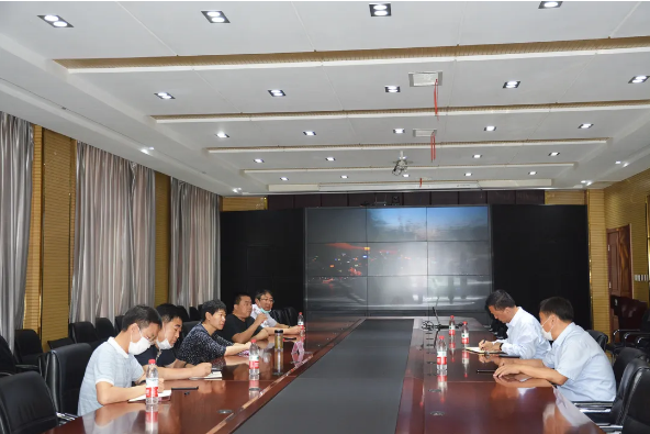 元氏縣長許盡暉到躍迪集團調研疫情防控和旅發大會重點項目工作