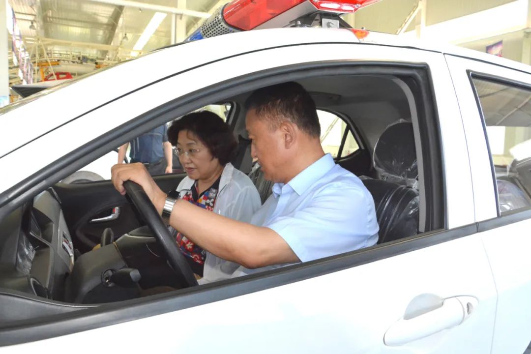 呂梁市委常委、副市長劉晉萍一行 蒞臨躍迪集團考察調研